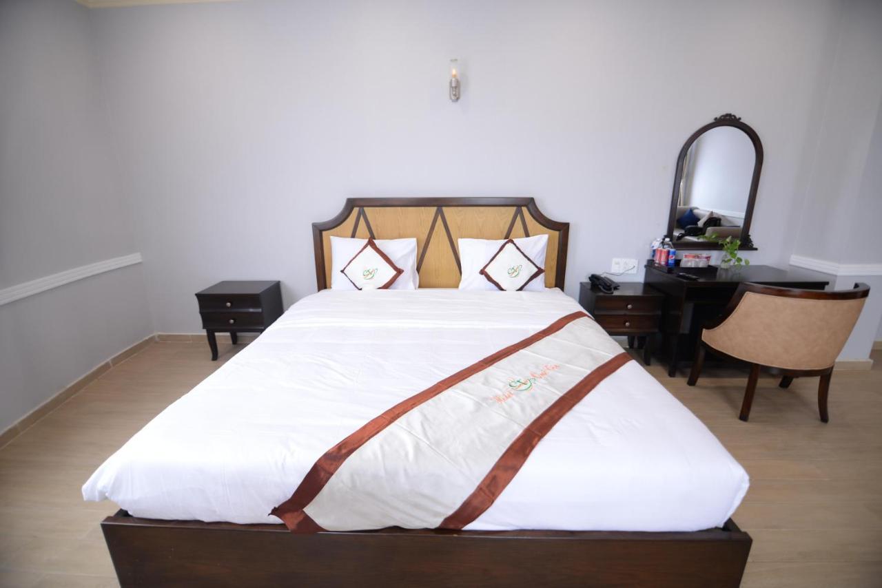 Que Toi Hotel Soc Trang Bagian luar foto