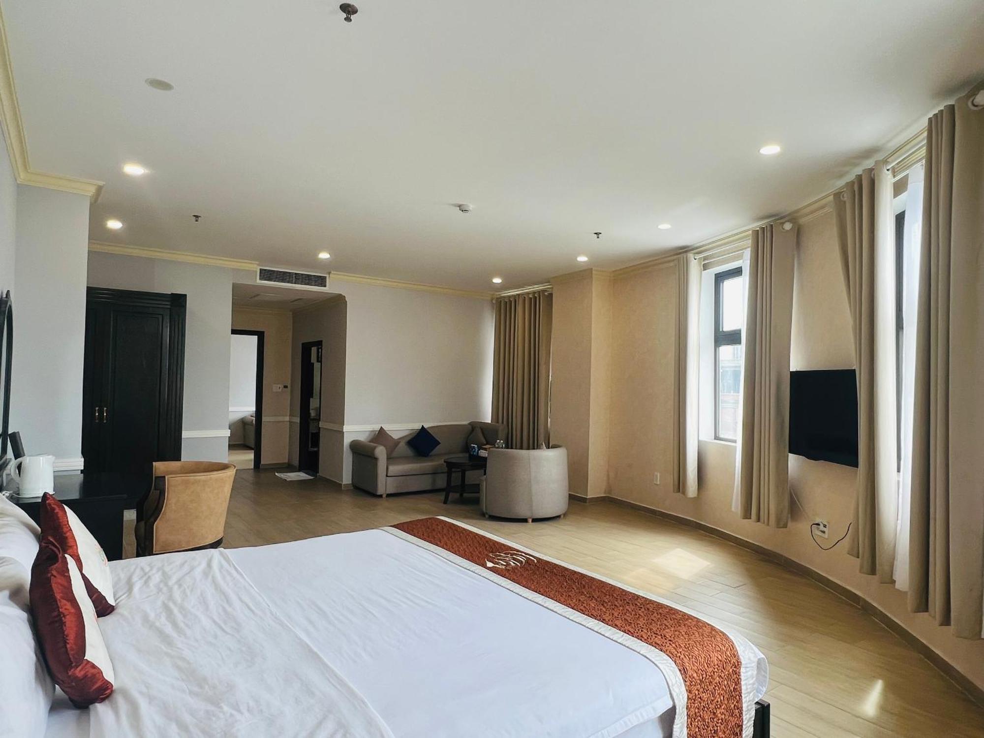 Que Toi Hotel Soc Trang Bagian luar foto