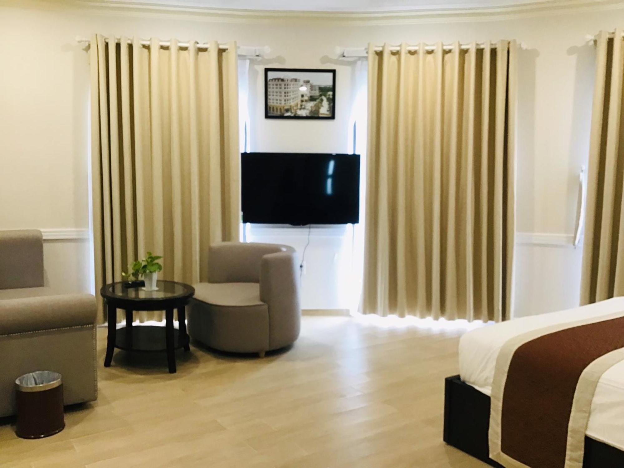 Que Toi Hotel Soc Trang Bagian luar foto
